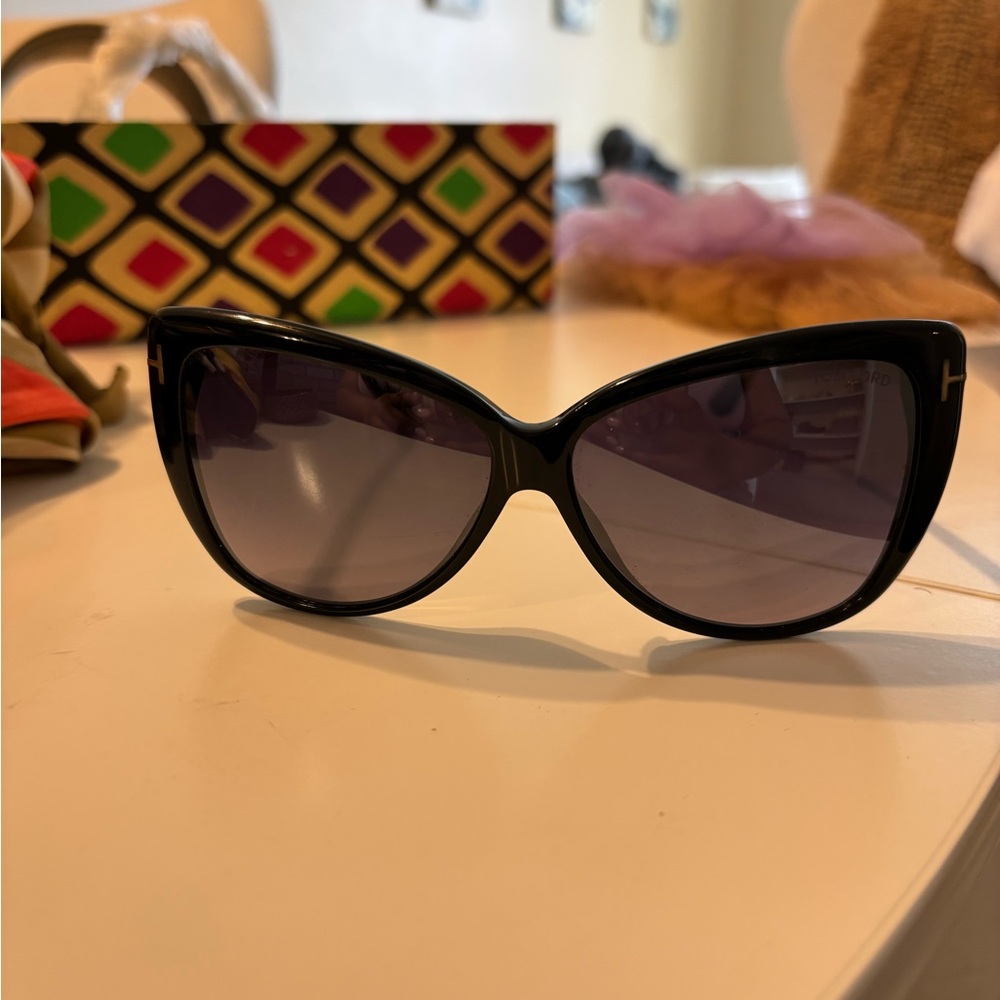 Tom Ford Reveka 512 01B Black Gold / Grey Gradient Sunglasses
